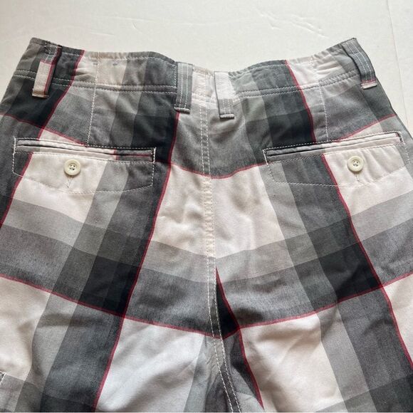 CSG Champs Men's Sports Gear Shorts Plaid Gray/White /Red Size 30 - Picture 5 of 7
